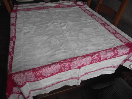 Nappe ancienne damassée - /😉,