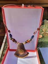 Collier pendentif tribal