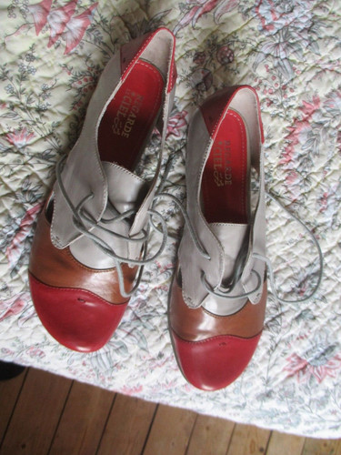 Paire chaussures cuir - chaussures,