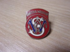 Beau pin's " Smith et Wesson