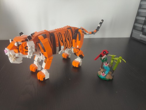 Lego creator 31129 majestic - ==,