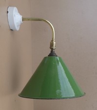 Ancienne lampe de cour ferme