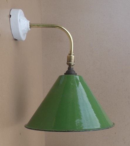 Ancienne lampe cour - ancienne, ferme