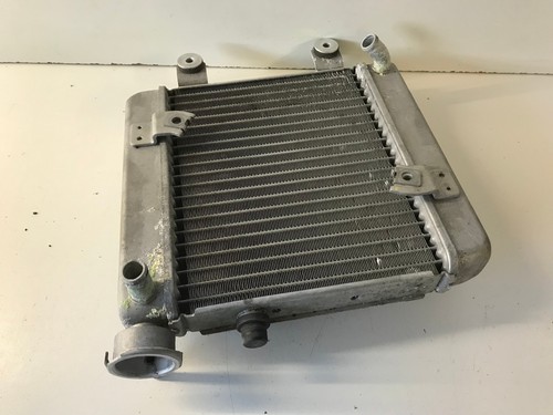 Radiateur eau radiator - un,