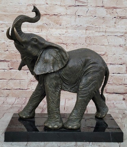 Sculpture bronze signée - en,