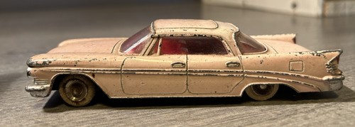 Dinky toys chrysler saratoga - dinky,