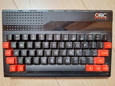Oric Atmos avec alimentation