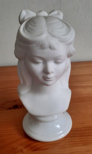 Buste jeune fille - buste,