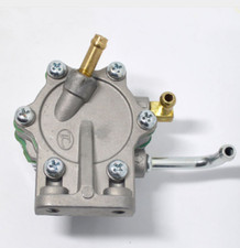 UNE POMPE A ESSENCE V Star 250