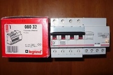 DISJONCTEUR DIFFERENTIEL 4POLE