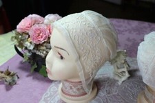 Petite coiffe ancienne pour enfant en tulle brodé / Linge ancien 314715-1