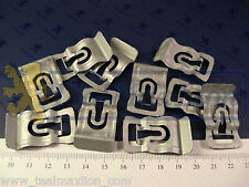 Jeu de 10 agrafes de fixation d'enjoliveurs d'ailes AR et de portes Peugeot 205