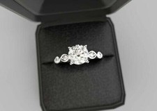 Bague de fiançailles en or