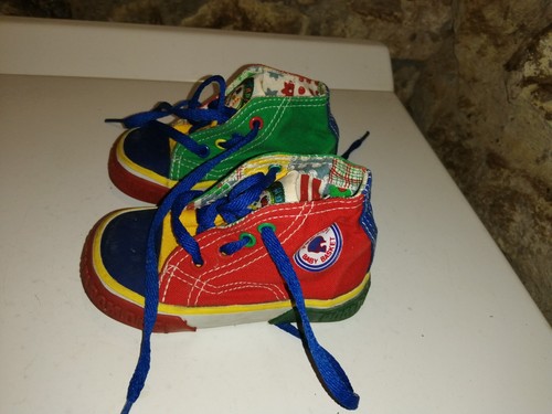Ancienne paire baskets - paire,