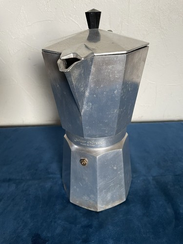 Ancienne grande cafetière