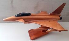 decoration en bois vernis de