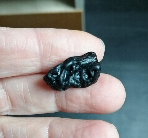 Pierre naturelle tectite 83 - pierre, 2,83