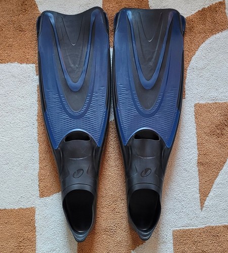Paire palmes tribord - de, •