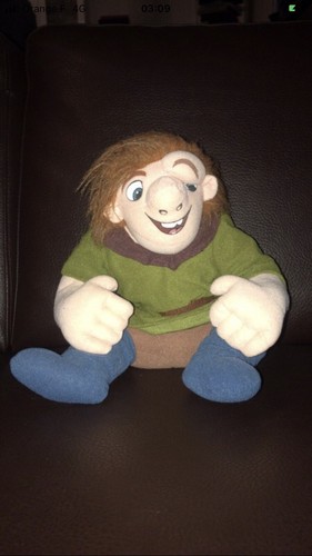 Peluche disney quasimodo notre - disney,