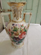 Vase amphore de couleurs Sur Une Face blanche et or, porcelaine de Paris.