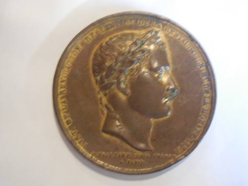 Médaille translation - médaille,