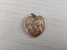 Cœur - Ancien pendentif  Doré  " Les Amoureux de Peynet "  Gravé par Contaux
