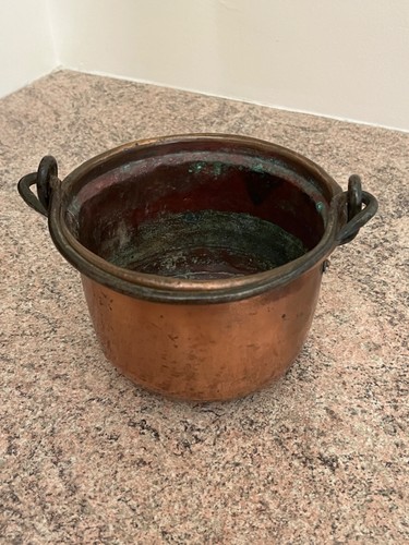 Ancien petit chaudron - , en