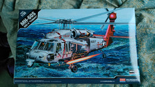 maquette academy  1/35 hélicoptère mh-60s hsc9 tridents n° 12120