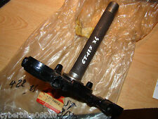 SUZUKI  GT 125 - X4 - 1982 - TE INFERIEUR  DE FOURCHE  NEUF ! 51410-36500