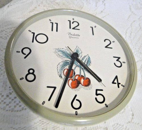 Pendule murale vedette - pendule,