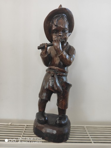 Garçon joueur flûte en - flûte,