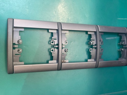 Legrand sagane plaque triple - legrand,