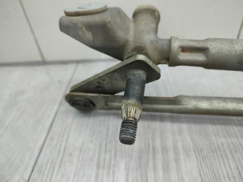 Moteur essuie glace avant