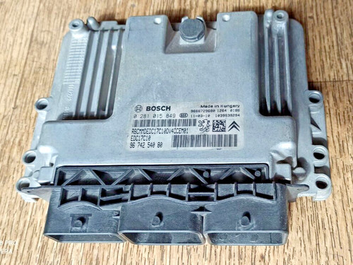 Calculateur moteur ecu peugeot - calculateur,