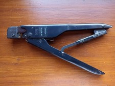 Pince à sertir DF3EP-TA2428HC Fabricant : Hirose - Japon