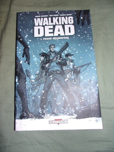 Tome walking dead - tome, bande