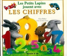 Les petits lapins jouent avec
