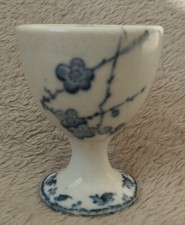 Ancien coquetier en faïence