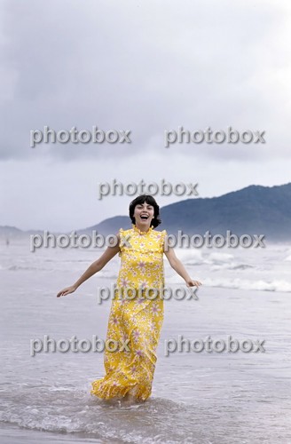 Mireille mathieu exclusive - *,