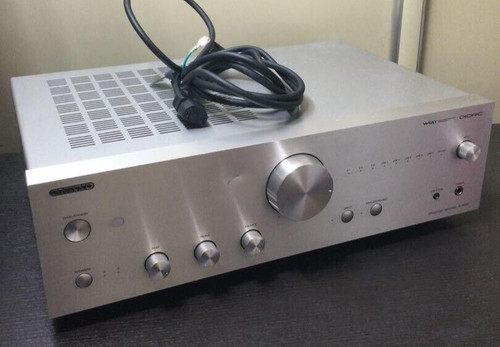 Amplificateur intégré monté