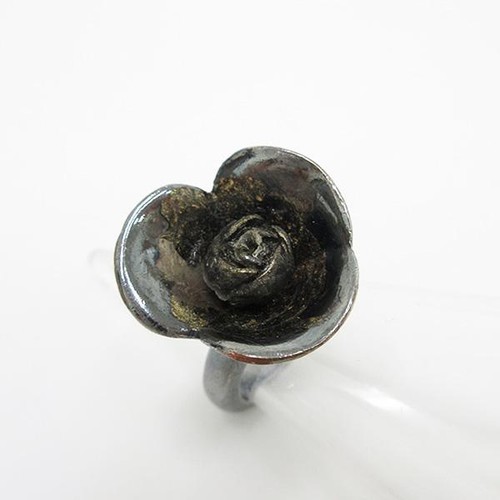 Authentique bague camélia