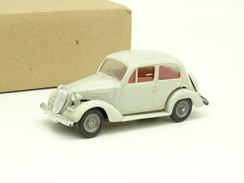 Norev plastique - plastique, 1/43