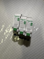 Disjoncteur DPN embrochable C10A Schneider Resi9 XE