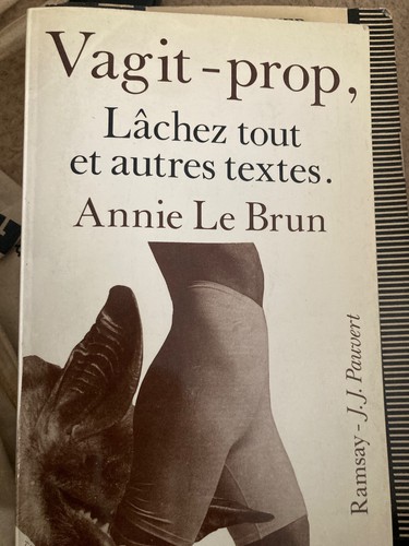Annie brun vagit - le, "vagit-prop"