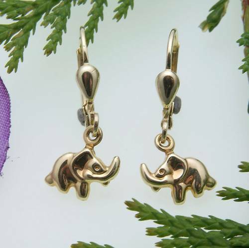 Boucles oreilles en - boucles, d'oreilles