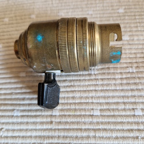 Ancienne douille interrupteur - ancienne,