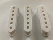 3 STRATOCASTER PICK UP COVER