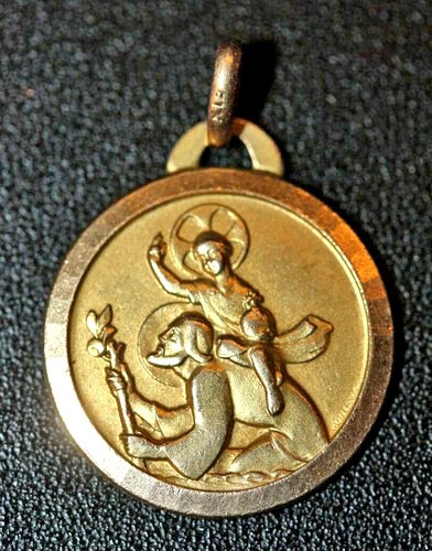 Beau pendentif médaille