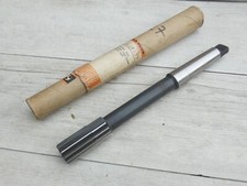 1 alésoir expansible en bout coupe à droite diamètre 27mm cône morse 3 HSS  (32)