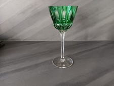 VERRE A VIN EN CRISTAL COULEUR Vert 18,5 CM BOHEME BACCARAT ST LOUIS ?